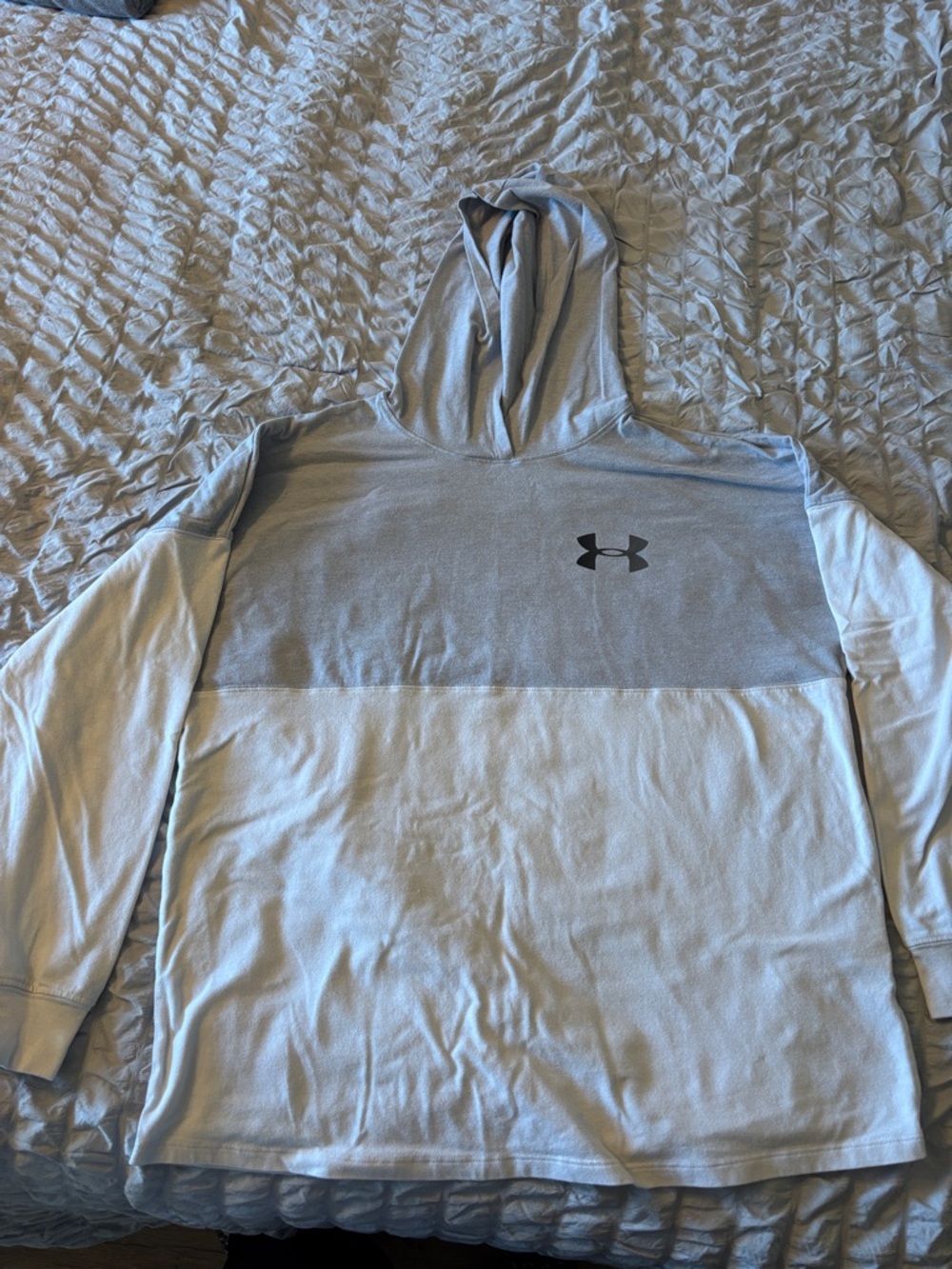 Under Armour Men's Two-Tone Light Gray Hoodie